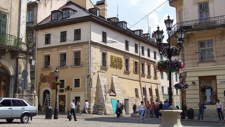 АМКУ дозволив «Креді Агріколь» придбати банк «Львів» 