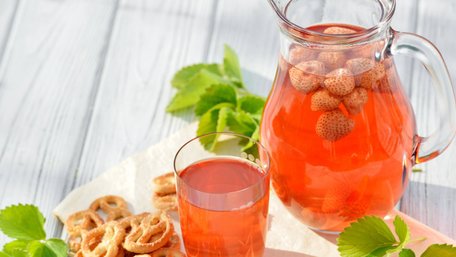 Класичний полуничний компот на зиму. Рецепт дня