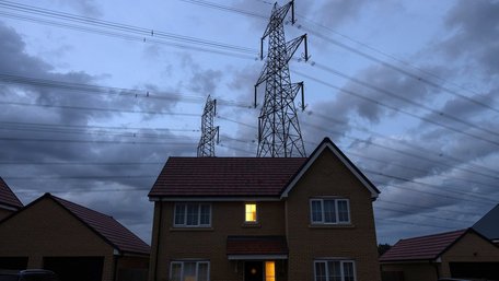 Які борги за газ і світло накопичили міста заходу України