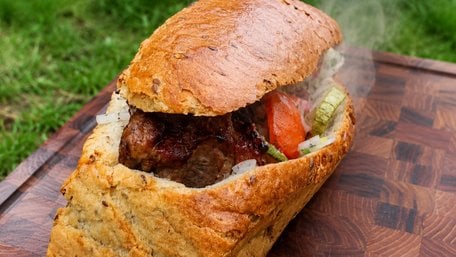 Шашлик у хлібі з овочами. Рецепт дня