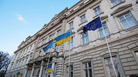 Не лише дитячий санаторій на вул. Коновальця. Що ще продала Львівська облрада