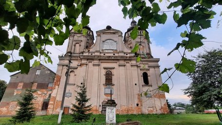 Аварійний костел св. Марка у Варяжі готують до реставрації