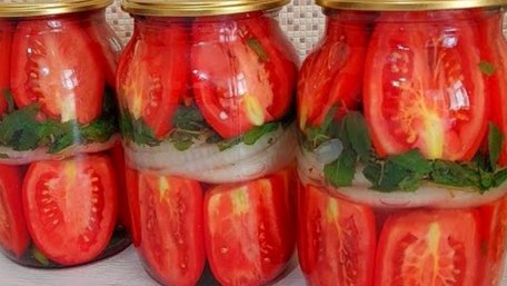 Мариновані помідори половинками. Рецепт дня