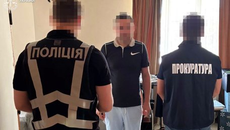 Експрацівник суду на Львівщині нелегально видобував мінеральну воду відомого бренду