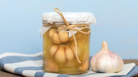 Маринований часник по-грузинськи. Рецепт дня