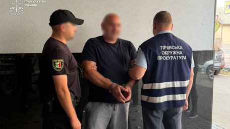 На Закарпатті затримали джипера, який напав на туристів біля озера Апшинець