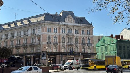 Суд зобов’язав власників готелю «Жорж» в центрі Львова відремонтувати фасад пам’ятки