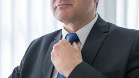 «Мікрофон у задньому проході»: впізнай політика за мемною фразою