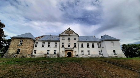 Забутий конкурент Львова: чим відомий Язловець і що там можна оглянути