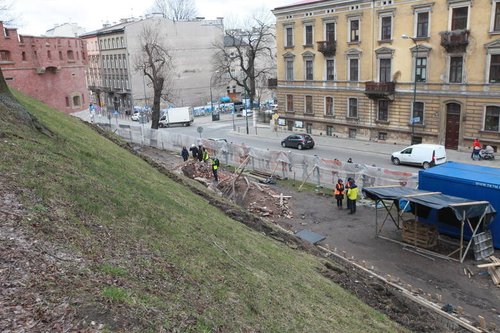 У Польщі через обвал стіни загинув українець
