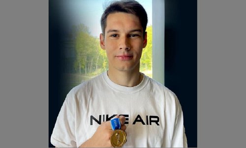 Львівський футболіст виставив медаль чемпіона світу на благодійний аукціон
