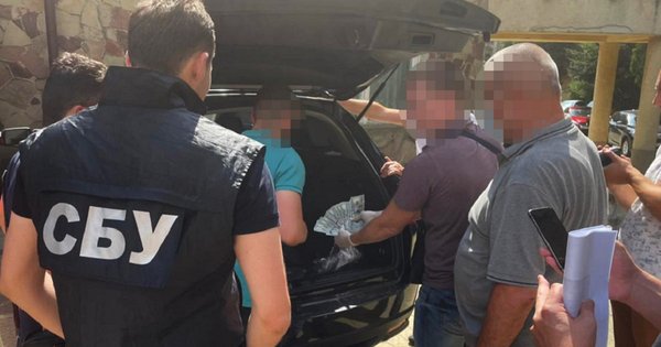 СБУ затримала офіцера військової частини у Львові на хабарі 4000 доларів - ZAXID.NET