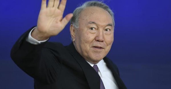 The media reported on Nazarbayev's escape from Kazakhstan thumbnail