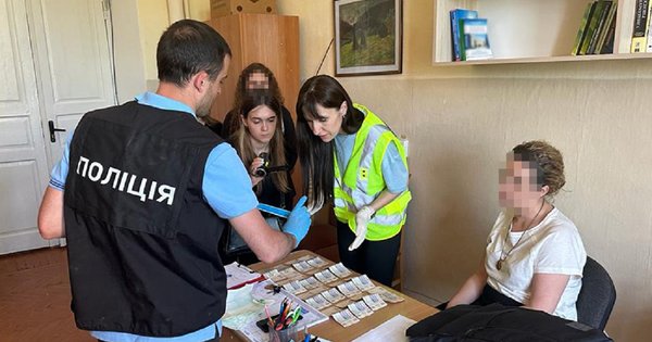 Працівницю університету на Хмельниччині оштрафували на 51 тис. грн за отримання хабара - ZAXID.NET