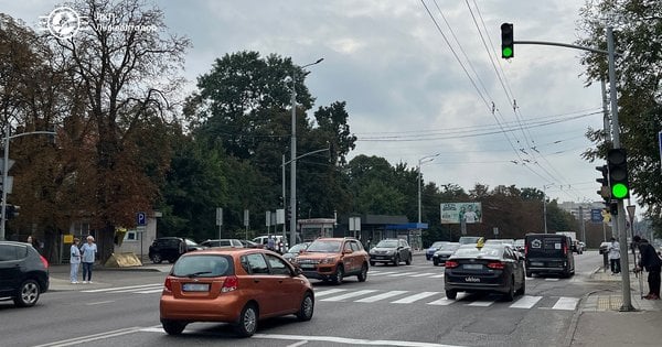 На одній з магістральних вулиць Львова поліпшили світлофорне регулювання руху