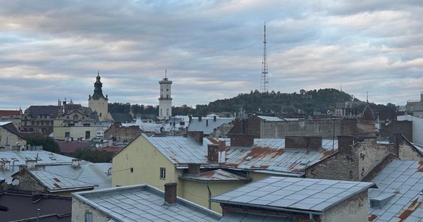 Скільки поверхів збудувати поруч із церквою чи історичною віллою?