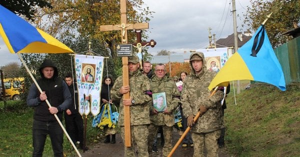 Під час похорону військового на Львівщині між православними громадами виник конфлікт за церкву