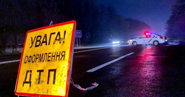 На Тернопільщині в ДТП під час зіткнення з деревом загинув водій