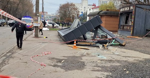 У Хмельницькому пʼяний водій BMW врізався в зупинку, троє загиблих