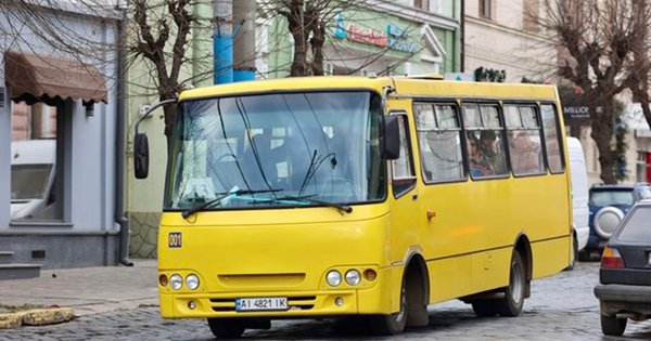 У Чернівцях на маршрутах приватних перевізників запрацювали валідатори