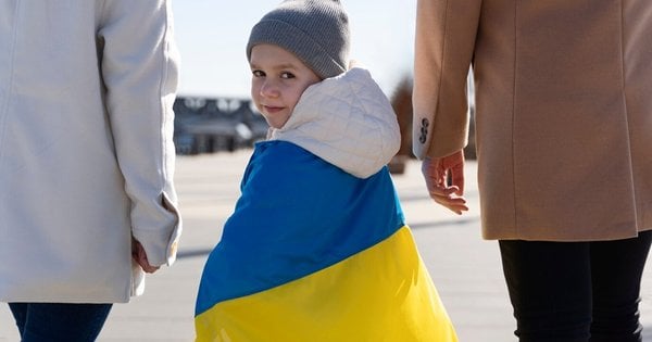 Я їду «додому» чи «до дому»: як правильно писати українською
