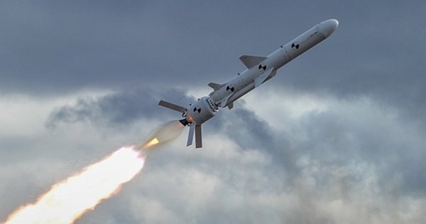У Львові знайшли уламки ракет та БпЛА на кількох вулицях
