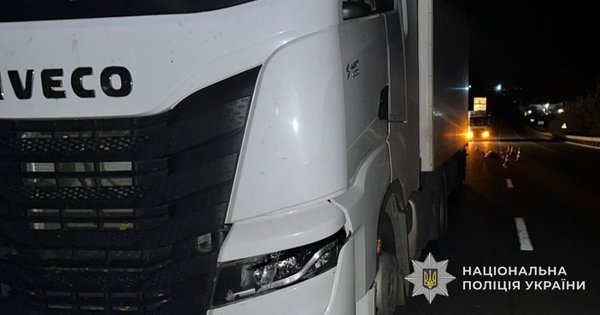 Іноземець на Iveco на смерть збив 46-річного пішохода в Давидові