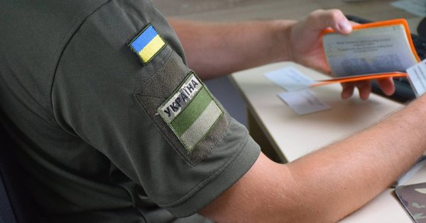 У Львові виключений з військового обліку чоловік скасував відмову в перетині кордону