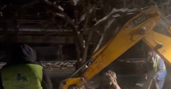 Через прорив водогону на вул. Княгині Ольги мешканцям 11 вулиць доставлятимуть воду