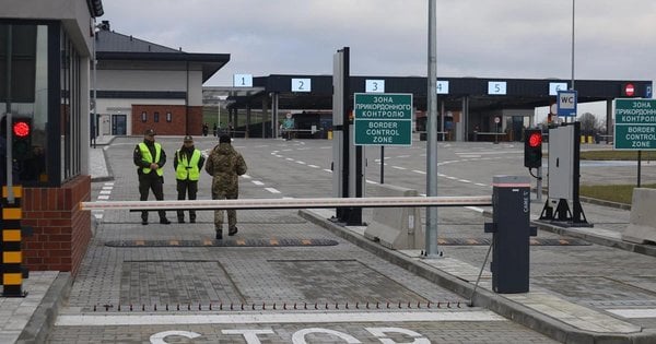 Львівського вихователя оштрафували за 100 євро хабаря для виїзду за кордон