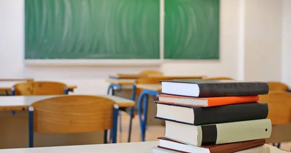 Суд оштрафував мешканку Львівщини за прогуляні її донькою уроки