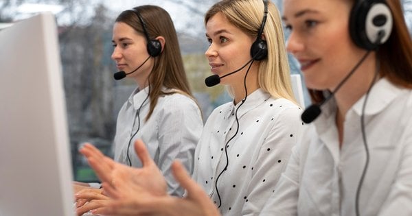 У Львівській громаді продовжує працювати єдина лінія соціальної служби підтримки «16–20»