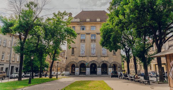 Львівський театр ляльок вирішив відмовитись від системи почесних звань