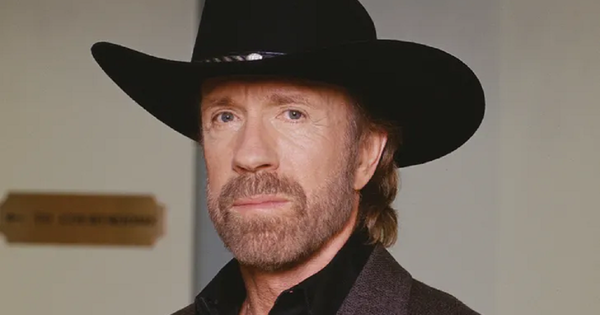 Чак Норріс помер 20 березня