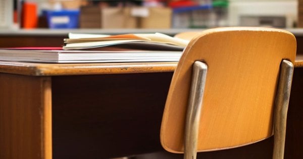 На Львівщині оштрафували матір школяра, який прогулював уроки весь навчальний рік