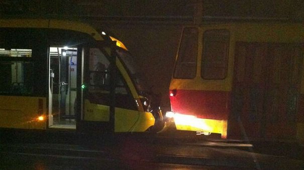 У Львові низькопідлоговий трамвай «Електрону» знову стоїть
