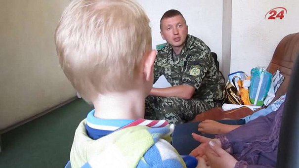 Громадяни Німеччини намагались вивезти з України 4-денне немовля