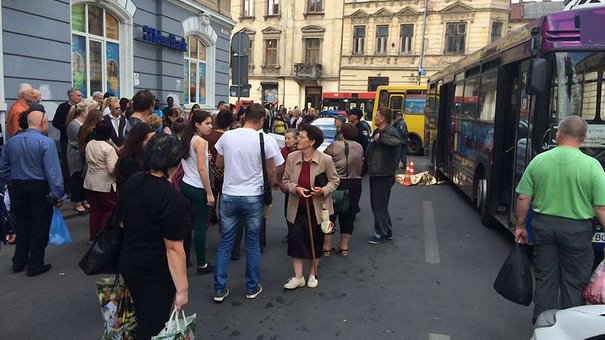 Міський автобус збив насмерть п'ятирічну дитину у Львові