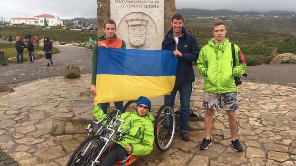 20-річний хлопець з ДЦП доїхав велосипедом зі Львова до Лісабона