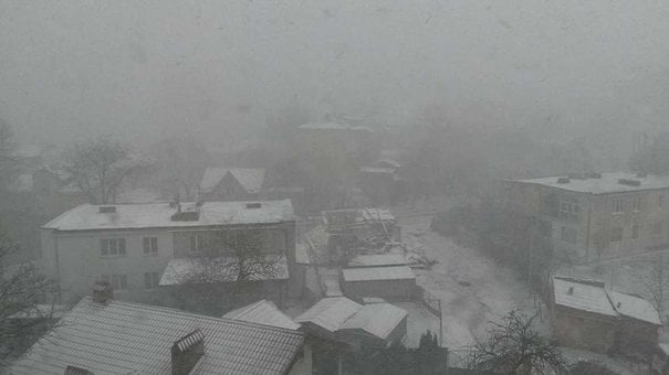 Щонайменше тиждень на Львівщині буде вітряно і сніжитиме