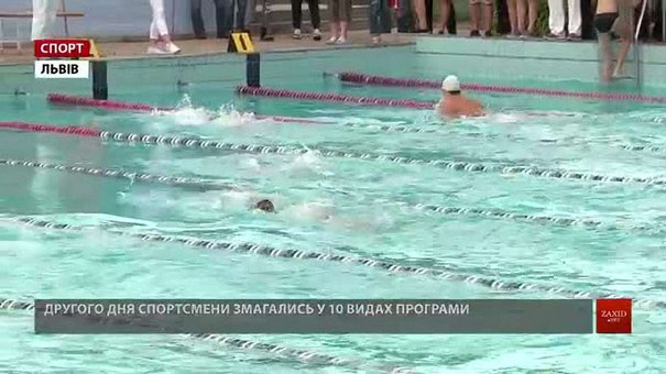 У Львові відбуваються останні цьогоріч змагання чемпіонату України з плавання