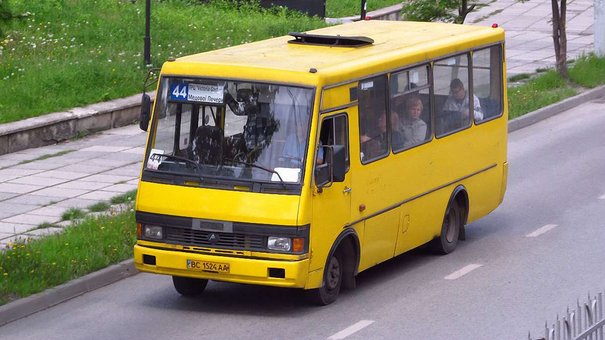 Перевізники заявили, що тариф на проїзд у львівських маршрутках має становити 7 грн