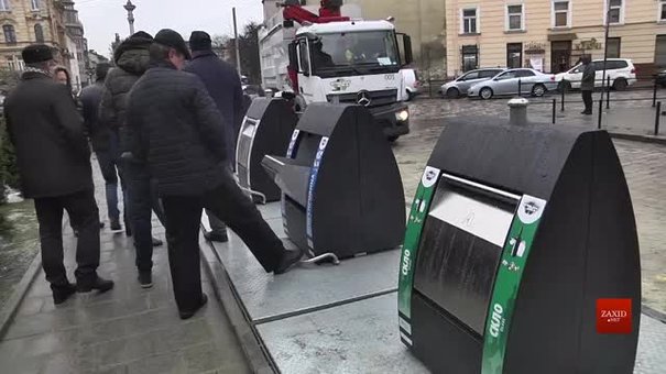 Після тестування підземних сміттєвих контейнерів їх встановлять на інших вулицях Львова