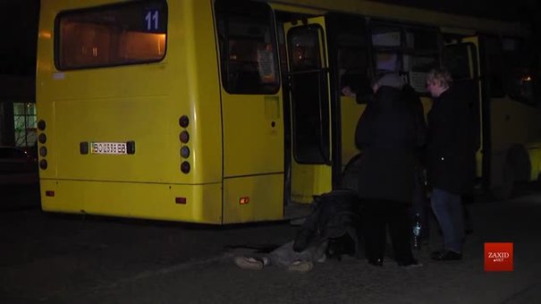 Автобус №11 збив на смерть 9-річну дівчинку на Рясному