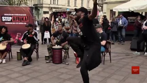 У Львові колектив афро-американського степінгу просто неба влаштував танцювальний флешмоб