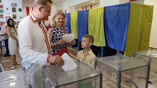 Міський голова Львова проголосував на позачергових парламентських виборах
