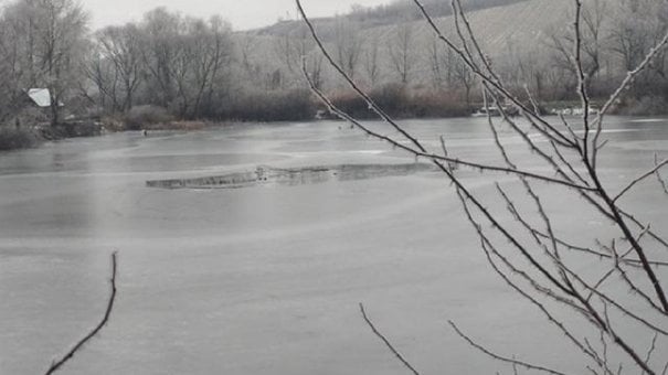 На Яворівщині четверо рибалок провалилися під лід, один із них загинув від переохолодження