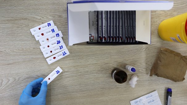 За минулу добу у Львові зробили майже 700 експрес-тестів на коронавірус