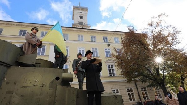 На площі Ринок реконструювали бої Української галицької армії
