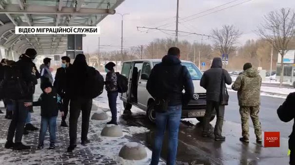  Дев'ятьох затриманих у Львові нелегалів повернули до Іраку